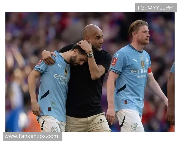 足球明星离场瞬间高清图片集锦展现他们的风采与情感 足球明星离场瞬间高清图片集锦展现他们的风采与情感